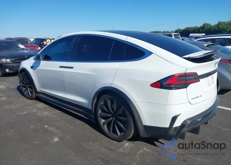 2018 Tesla Model X из США, поврежденный, VIN 5YJXCBE29JF141230
